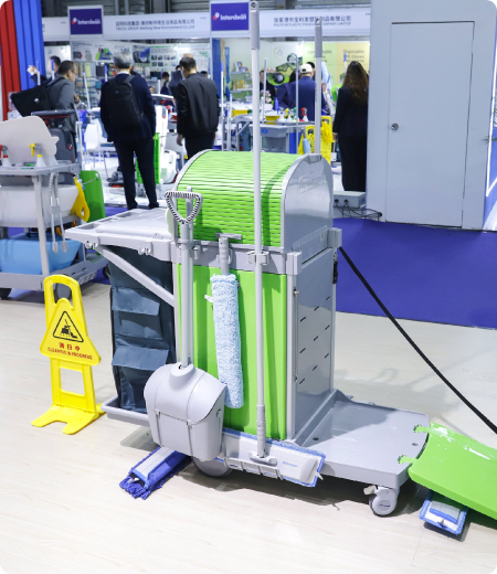 Squeegee Balance Support System - ELEREIN insight image - ELEREIN commercial cleaning equipment