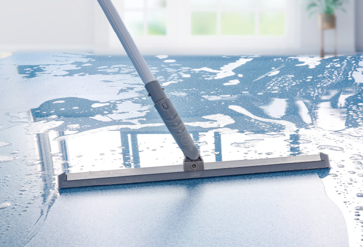 SJ-P50 Quick connect silicone floor squeegee product image 1